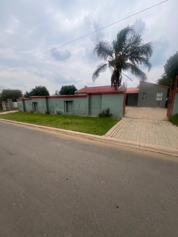 4 Bedroom Property for Sale in Norkem Park Gauteng