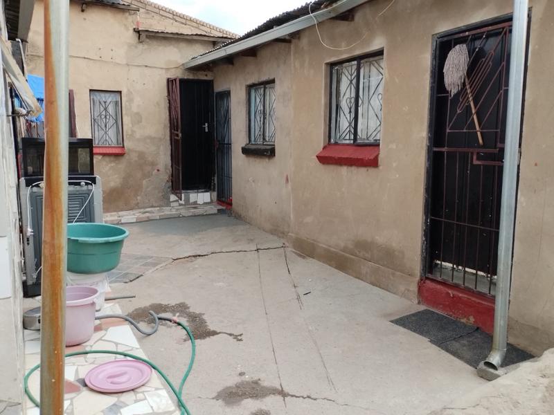 9 Bedroom Property for Sale in Tembisa Central Gauteng