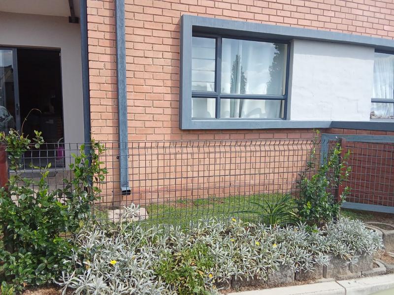 2 Bedroom Property for Sale in Vorna Valley Gauteng