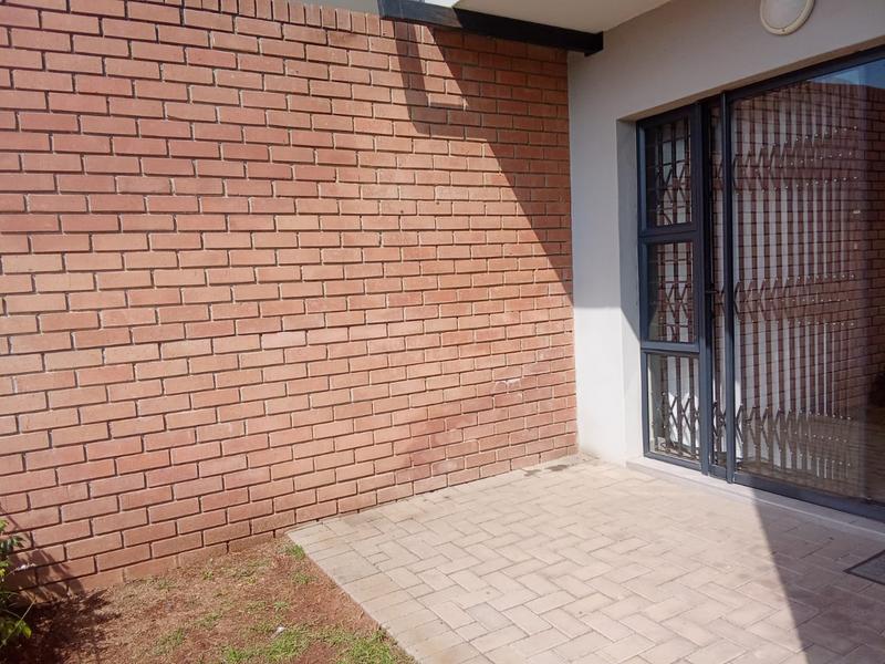 2 Bedroom Property for Sale in Vorna Valley Gauteng