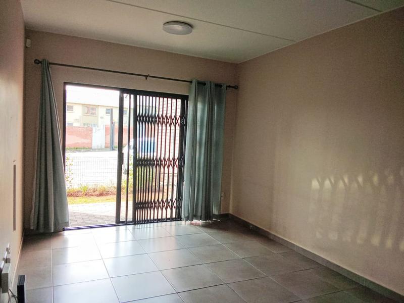 2 Bedroom Property for Sale in Vorna Valley Gauteng