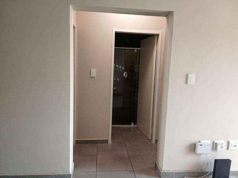 2 Bedroom Property for Sale in Vorna Valley Gauteng