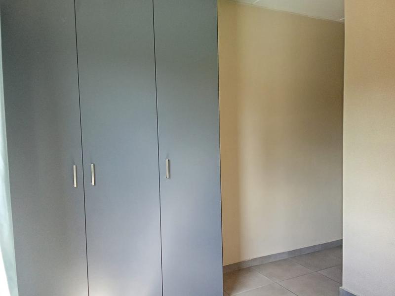 2 Bedroom Property for Sale in Vorna Valley Gauteng