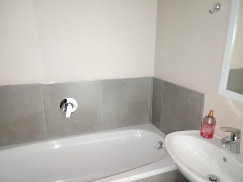 2 Bedroom Property for Sale in Vorna Valley Gauteng