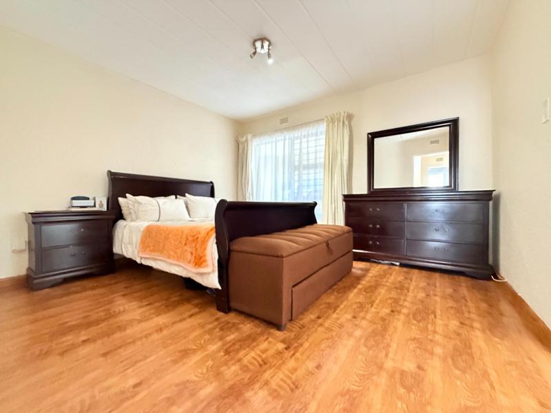 To Let 2 Bedroom Property for Rent in Morningside Gauteng