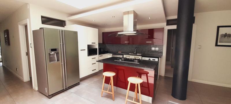 To Let 2 Bedroom Property for Rent in Sandown Gauteng