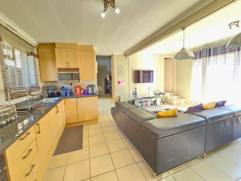 To Let 2 Bedroom Property for Rent in Edenvale Gauteng