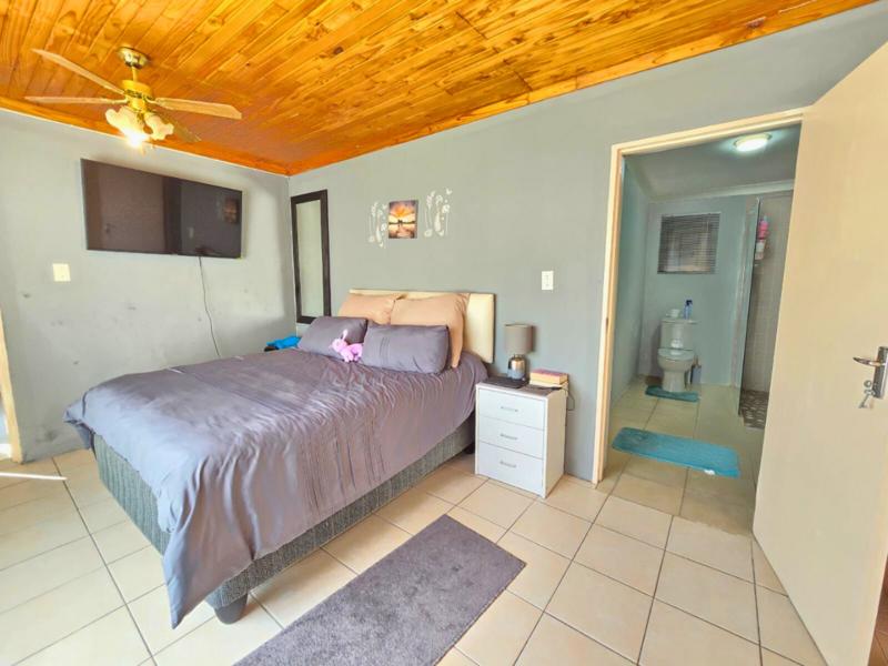 To Let 2 Bedroom Property for Rent in Edenvale Gauteng