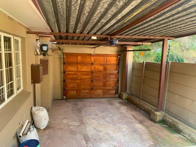 To Let 2 Bedroom Property for Rent in Edenvale Gauteng