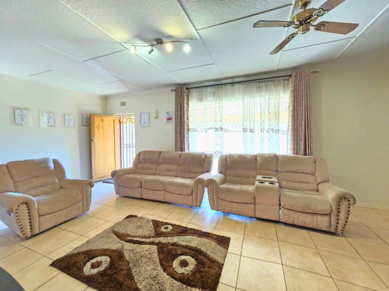 To Let 3 Bedroom Property for Rent in Edenvale Gauteng