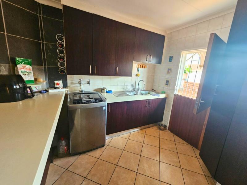 3 Bedroom Property for Sale in Glen Marais Gauteng