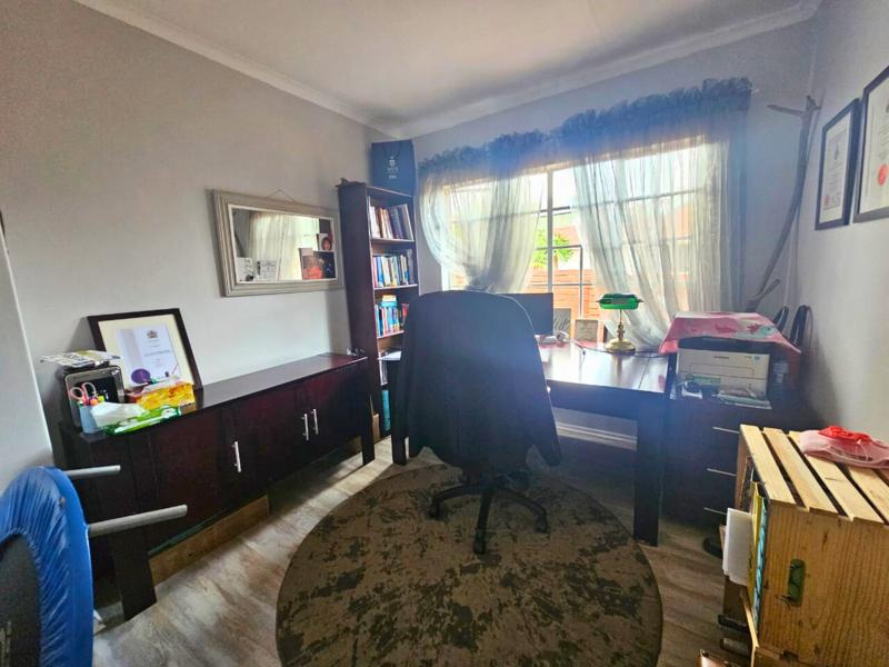 3 Bedroom Property for Sale in Glen Marais Gauteng