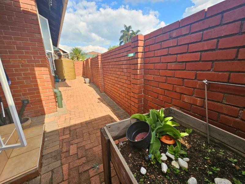 3 Bedroom Property for Sale in Glen Marais Gauteng