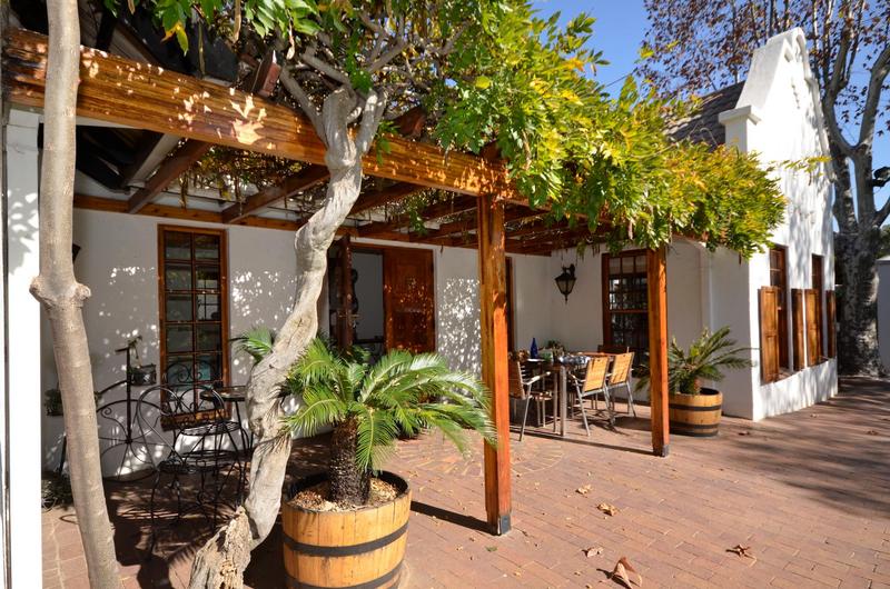 To Let 4 Bedroom Property for Rent in Morningside Gauteng
