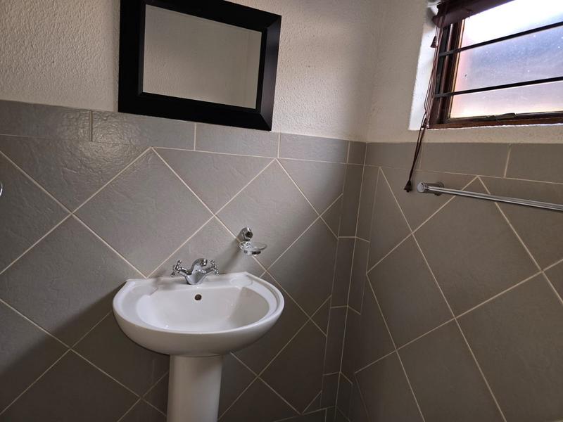 5 Bedroom Property for Sale in Lenasia South Gauteng