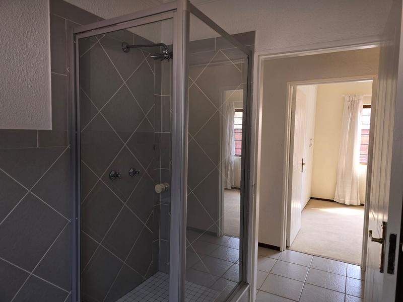 5 Bedroom Property for Sale in Lenasia South Gauteng