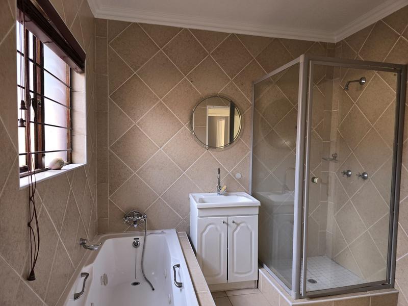 5 Bedroom Property for Sale in Lenasia South Gauteng
