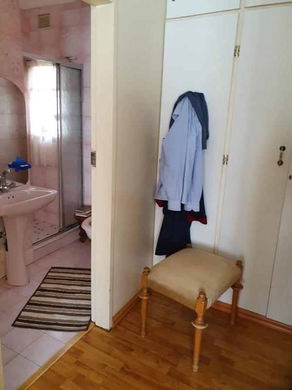 5 Bedroom Property for Sale in Lenasia South Gauteng
