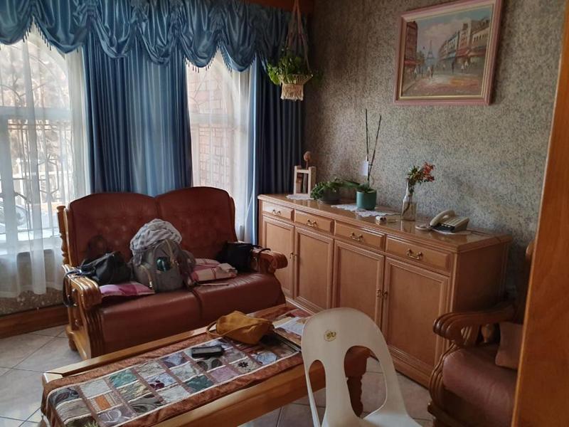 5 Bedroom Property for Sale in Lenasia South Gauteng