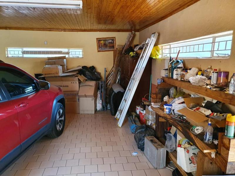 5 Bedroom Property for Sale in Lenasia South Gauteng