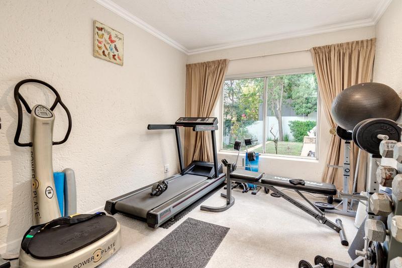 4 Bedroom Property for Sale in Fourways Gardens Gauteng