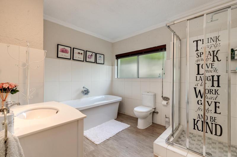 4 Bedroom Property for Sale in Fourways Gardens Gauteng