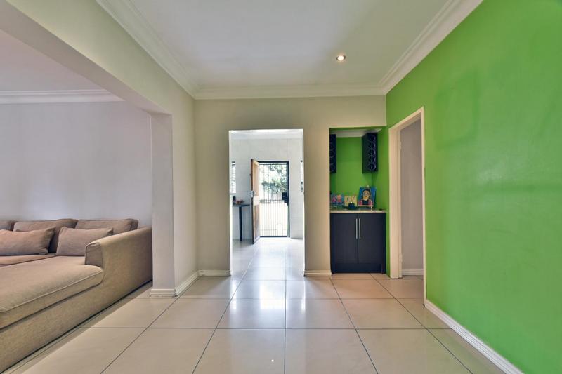 4 Bedroom Property for Sale in Ridgeway Gauteng