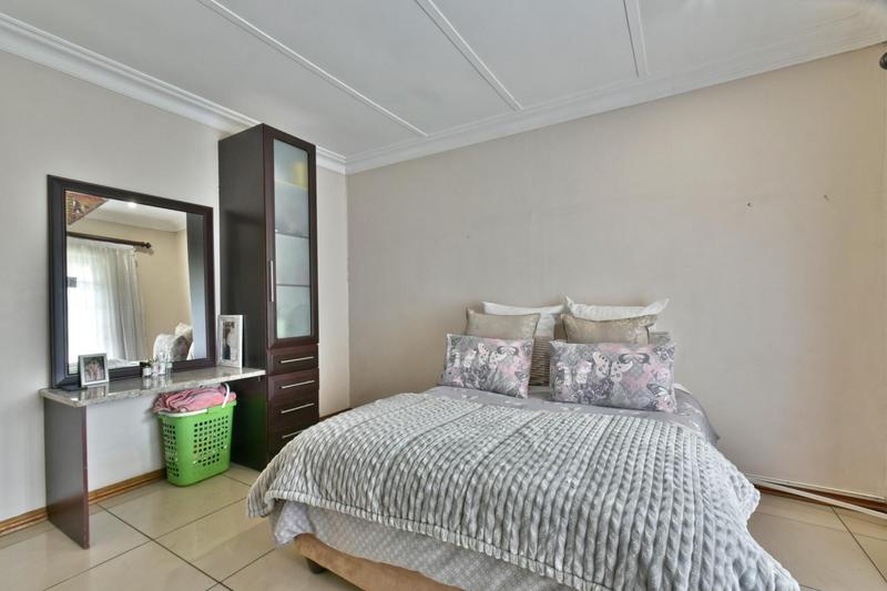4 Bedroom Property for Sale in Ridgeway Gauteng