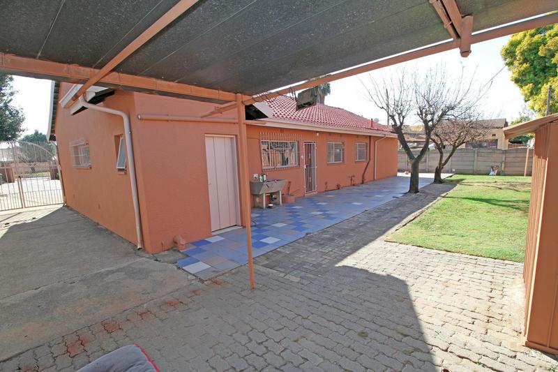 3 Bedroom Property for Sale in Raceview Gauteng