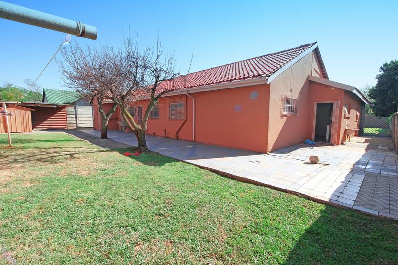 3 Bedroom Property for Sale in Raceview Gauteng