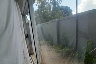 2 Bedroom Property for Sale in Pretoria North Gauteng