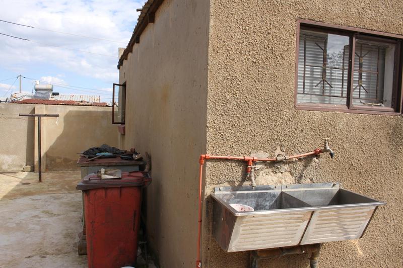 3 Bedroom Property for Sale in Tshepisong Gauteng