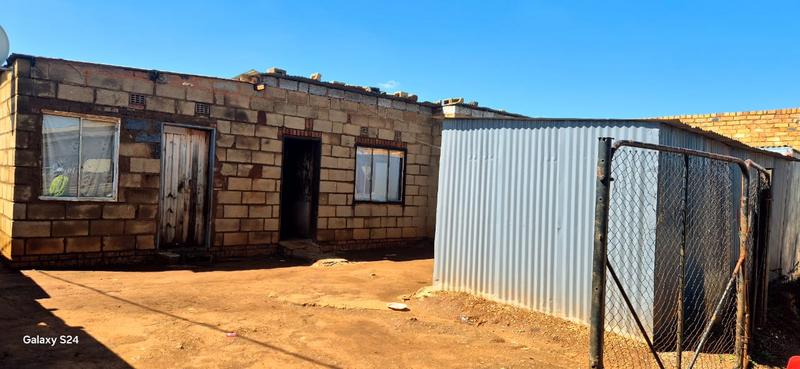 4 Bedroom Property for Sale in Etwatwa Gauteng