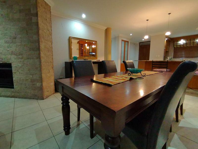 To Let 2 Bedroom Property for Rent in Bedfordview Gauteng