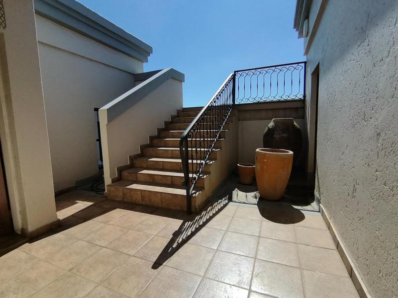 To Let 2 Bedroom Property for Rent in Bedfordview Gauteng