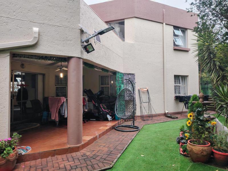 3 Bedroom Property for Sale in Bedfordview Gauteng