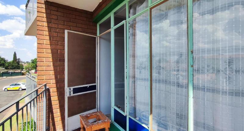 2 Bedroom Property for Sale in Cruywagenpark Gauteng