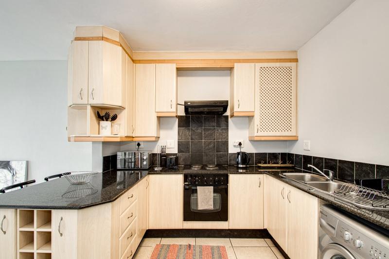 To Let 3 Bedroom Property for Rent in Sandown Gauteng