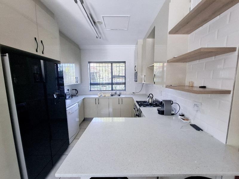 To Let 2 Bedroom Property for Rent in Woodmead Gauteng