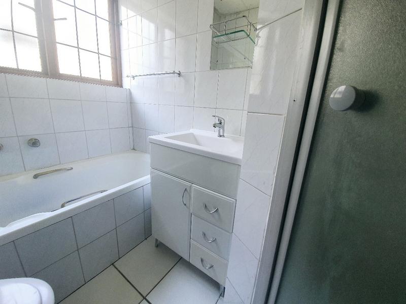 1 Bedroom Property for Sale in Morningside Gauteng