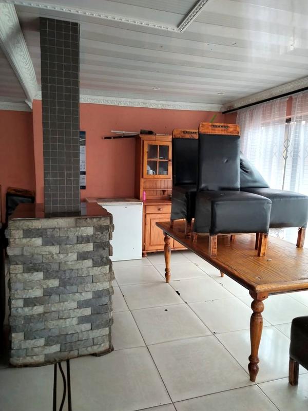4 Bedroom Property for Sale in Lawley Gauteng