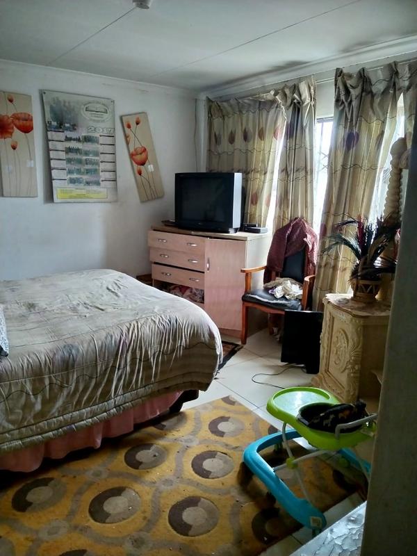 4 Bedroom Property for Sale in Lawley Gauteng