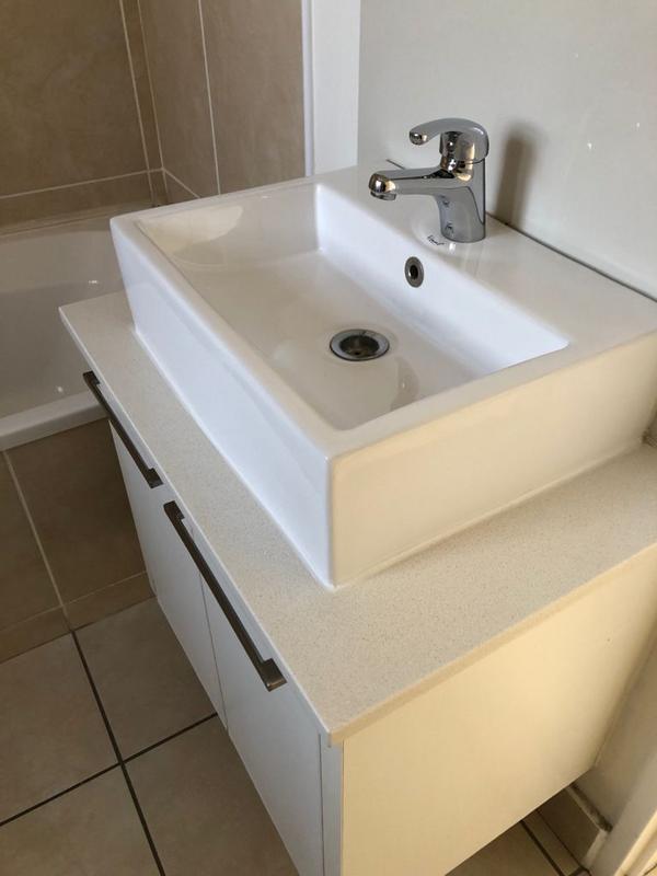 2 Bedroom Property for Sale in Barbeque Downs Gauteng