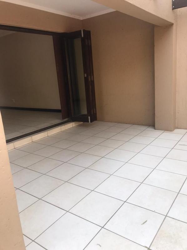 2 Bedroom Property for Sale in Sunninghill Gauteng