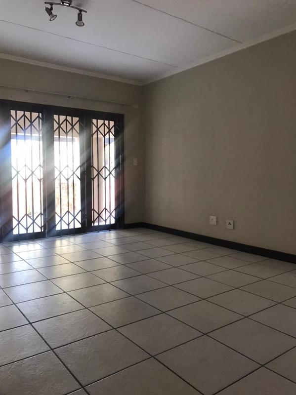 2 Bedroom Property for Sale in Sunninghill Gauteng