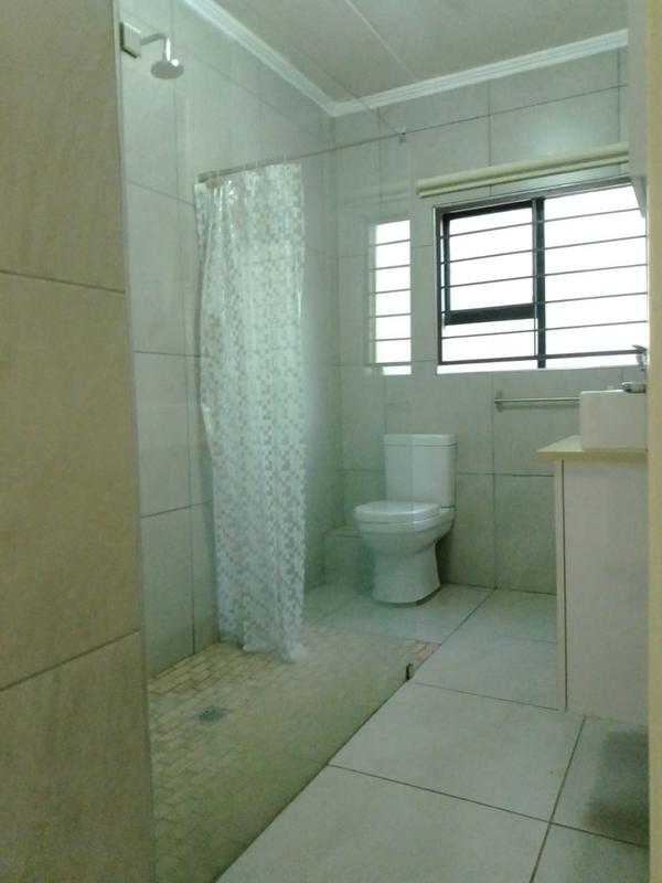 2 Bedroom Property for Sale in Sunninghill Gauteng