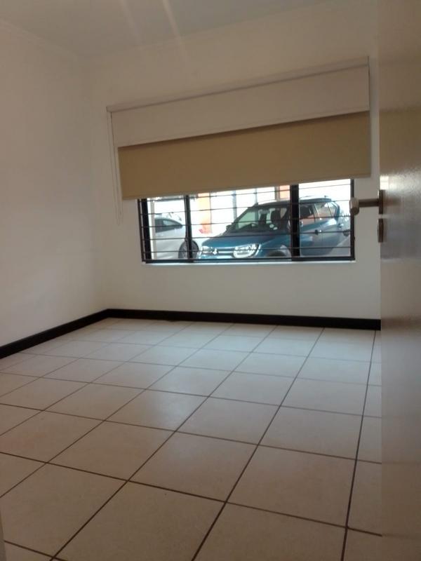 2 Bedroom Property for Sale in Sunninghill Gauteng