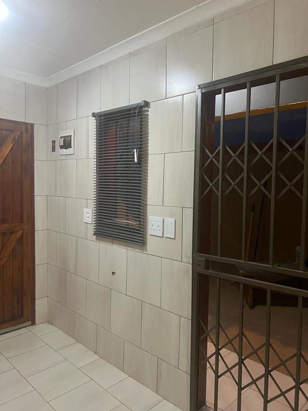 To Let 2 Bedroom Property for Rent in Lufhereng Gauteng
