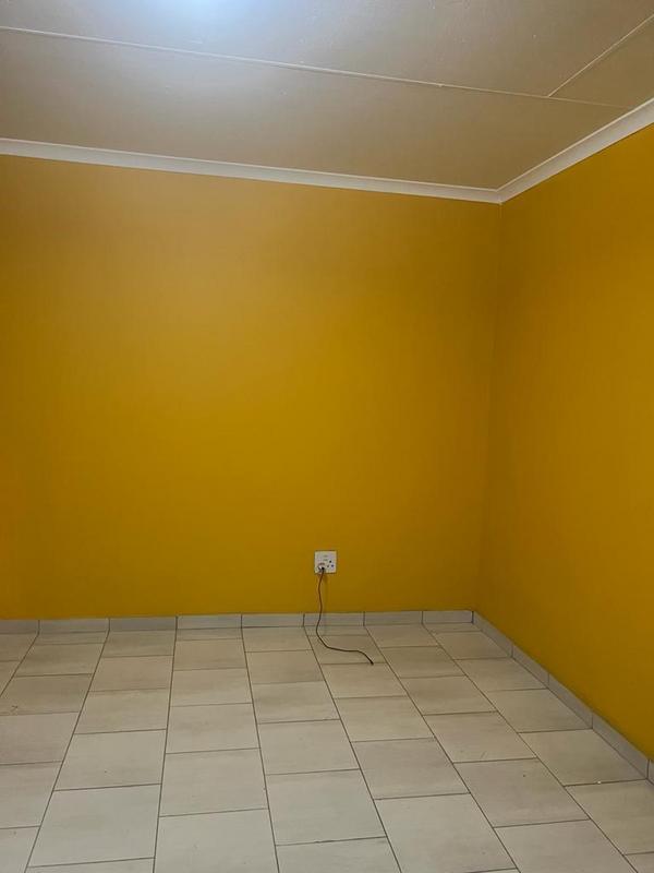 To Let 2 Bedroom Property for Rent in Lufhereng Gauteng
