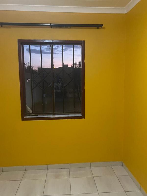 To Let 2 Bedroom Property for Rent in Lufhereng Gauteng